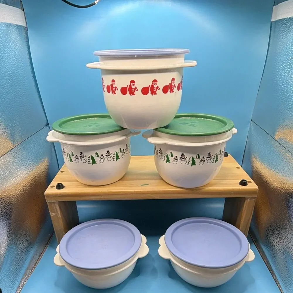 Tupperware 5pc Round Storage Container Set w/ Lids, 16 oz & 26 oz Christmas